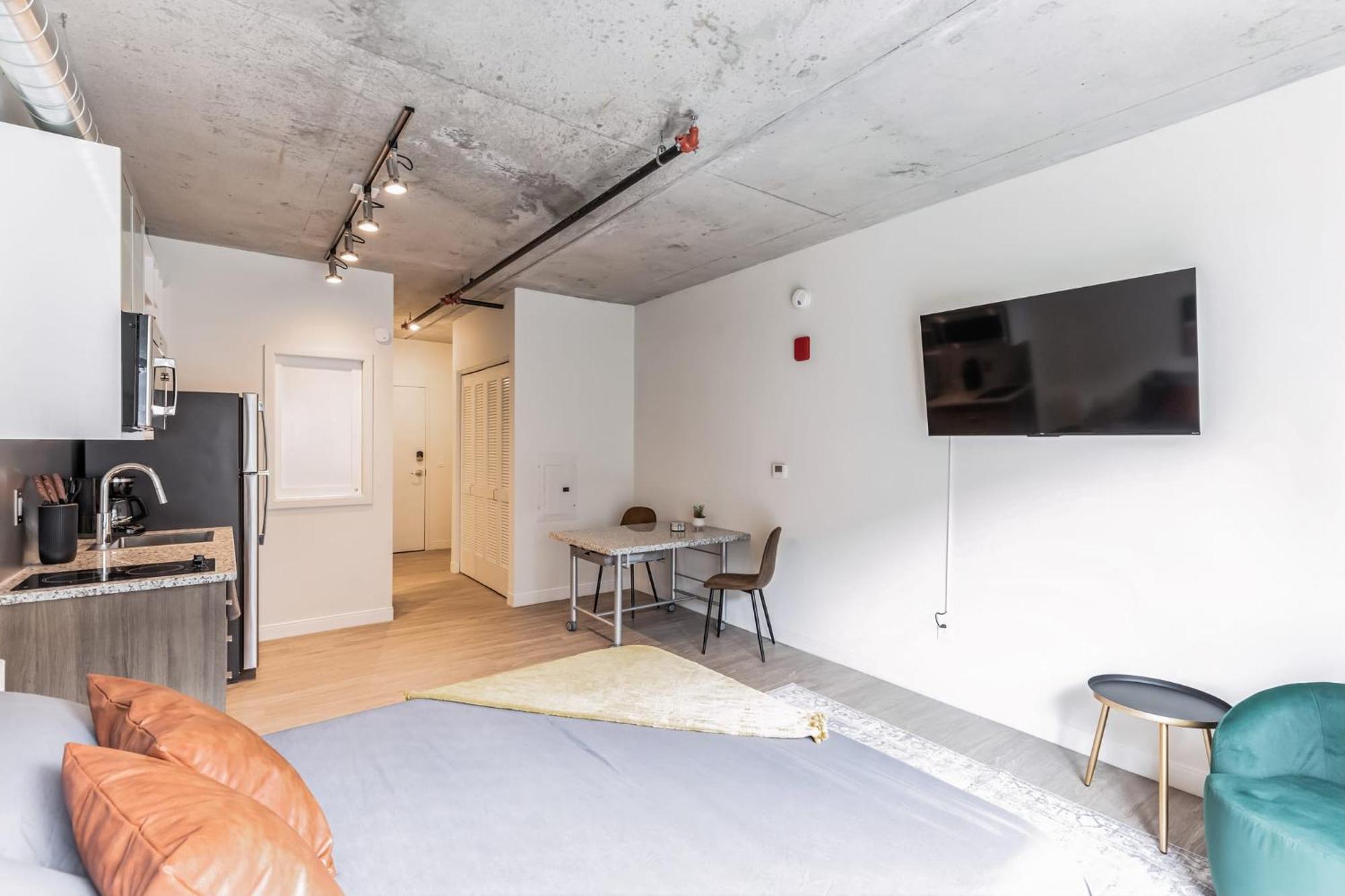 Urban Elegance Studio Oasis Prime Location Cleveland Bagian luar foto