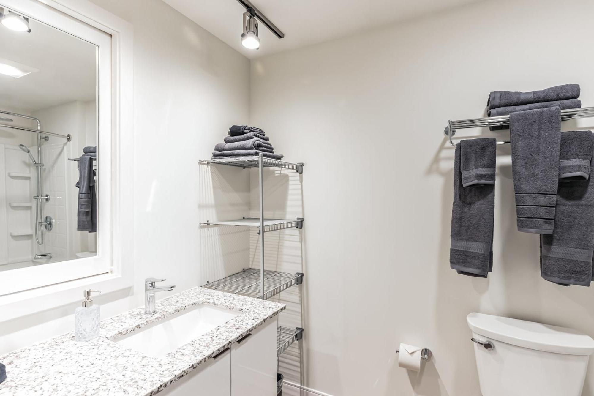 Urban Elegance Studio Oasis Prime Location Cleveland Bagian luar foto